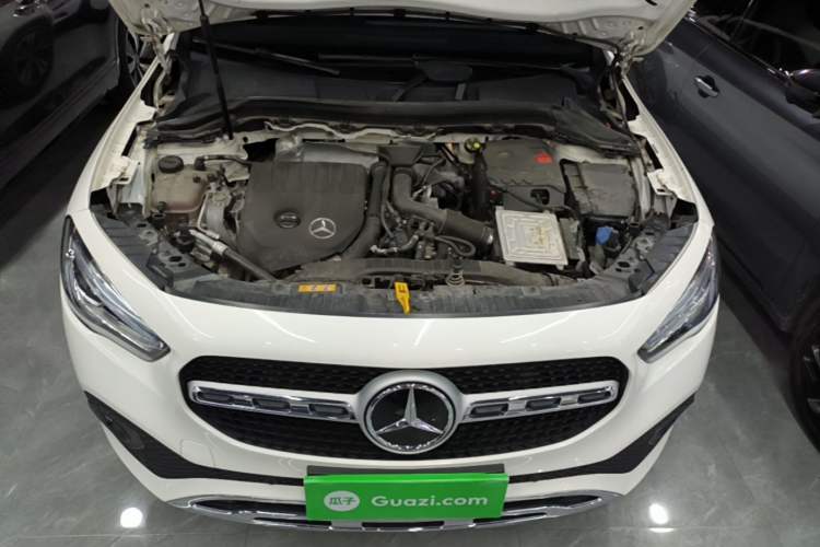Used Mercedes-Benz GLA 2020 GLA 200 Engine Bay
