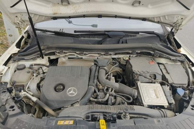 Used Mercedes-Benz GLA 2020 GLA 200 Engine Bay