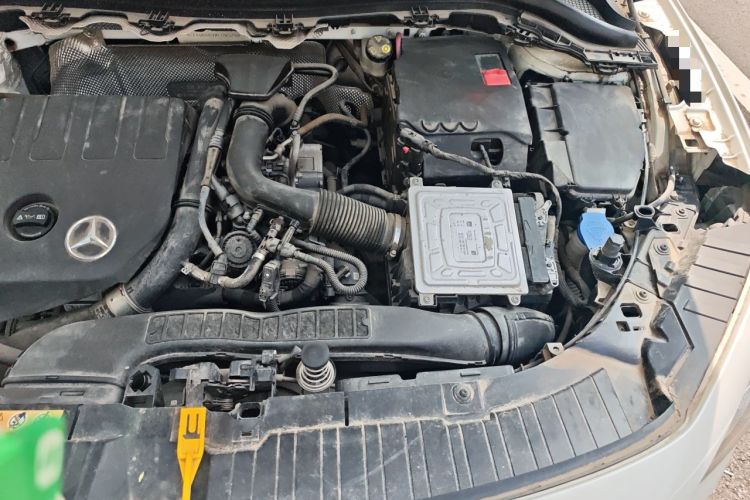 Used Mercedes-Benz GLA 2020 GLA 200 Engine Bay Left