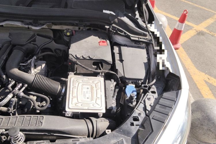 Used Mercedes-Benz GLA 2020 GLA 200 Engine Bay Left