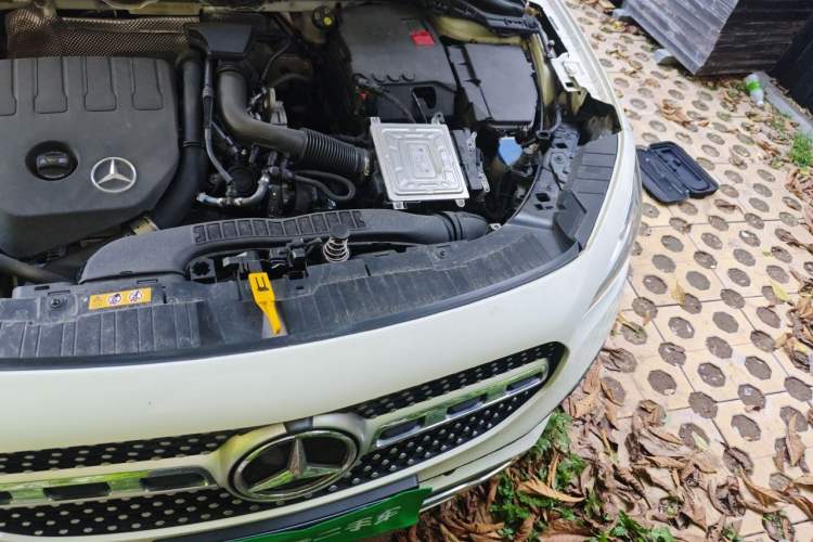 Used Mercedes-Benz GLA 2020 GLA 200 Engine Bay Left