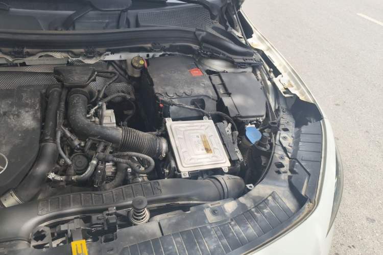 Used Mercedes-Benz GLA 2020 GLA 200 Engine Bay Left