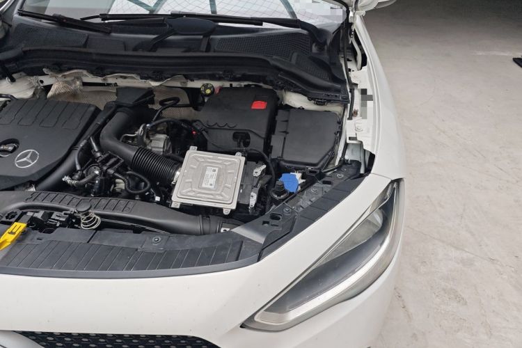 Used Mercedes-Benz GLA 2020 GLA 180 Engine Bay Left