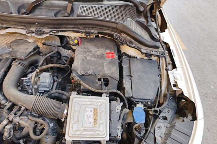 Used Mercedes-Benz GLA 2020 GLA 200 Engine Bay Left