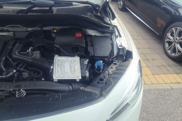 Used Mercedes-Benz GLA 2020 GLA 200 Engine Bay Left