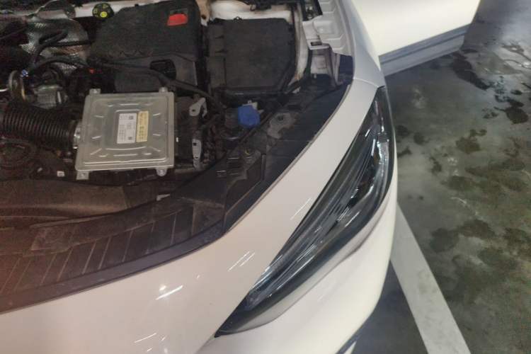 Used Mercedes-Benz GLA 2020 GLA 200 Engine Bay Left