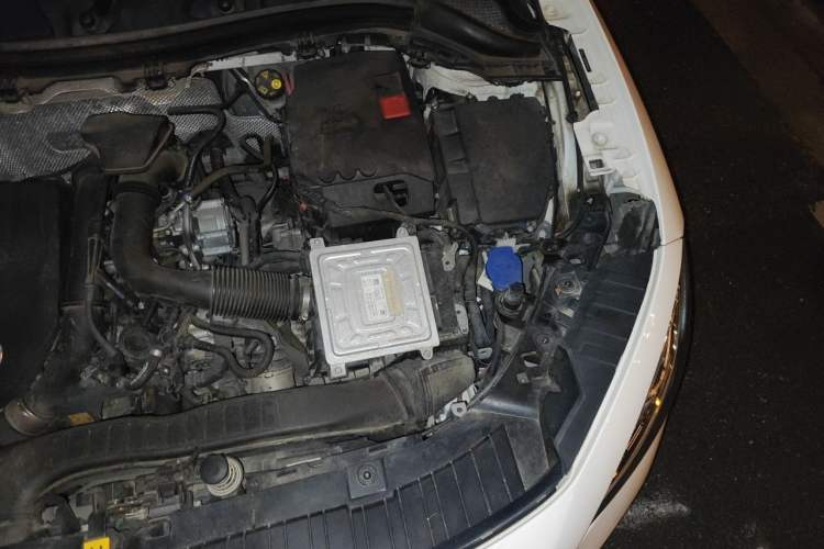 Used Mercedes-Benz GLA 2020 GLA 200 Engine Bay Left