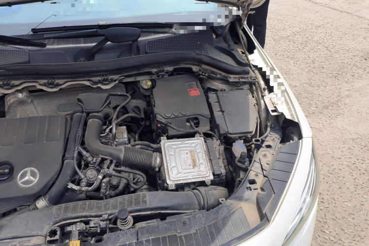 Used Mercedes-Benz GLA 2020 GLA 200 Engine Bay Left