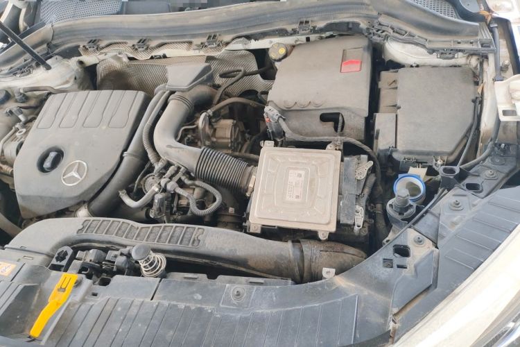 Used Mercedes-Benz GLA 2020 GLA 200 Engine Bay Left