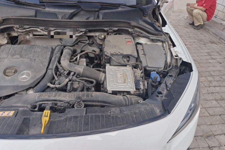 Used Mercedes-Benz GLA 2020 GLA 200 Engine Bay Left