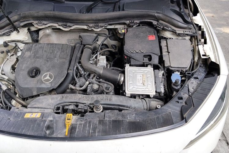Used Mercedes-Benz GLA 2020 GLA 180 Engine Bay Left