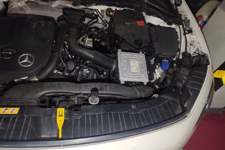 Used Mercedes-Benz GLA 2020 GLA 200 Engine Bay Left