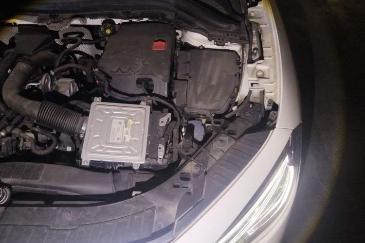 Used Mercedes-Benz GLA 2020 GLA 200 Engine Bay Left