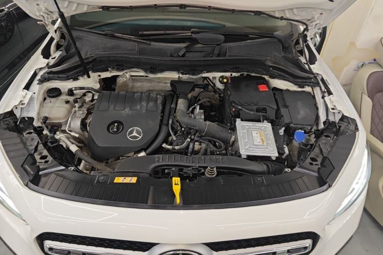 Used Mercedes-Benz GLA 2020 GLA 200 Engine Bay