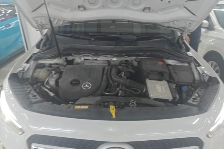 Used Mercedes-Benz GLA 2020 GLA 200 Engine Bay