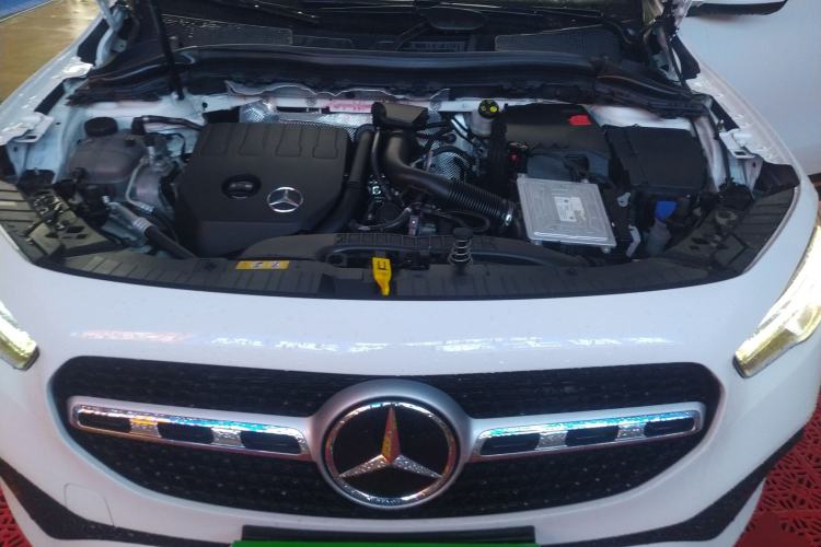 Used Mercedes-Benz GLA 2020 GLA 200 Engine Bay