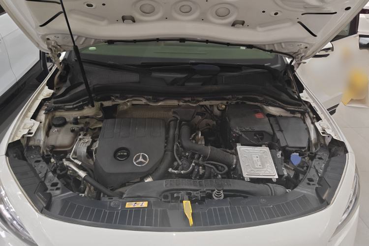 Used Mercedes-Benz GLA 2020 GLA 200 Engine Bay