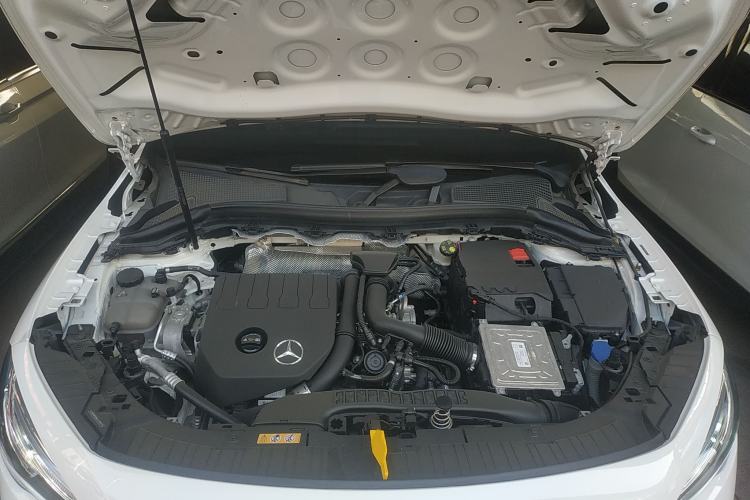 Used Mercedes-Benz GLA 2020 GLA 200 Engine Bay