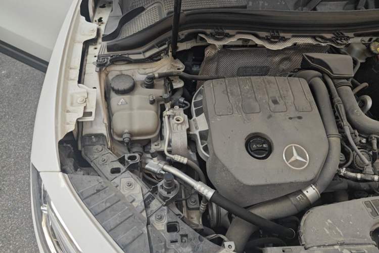 Used Mercedes-Benz GLA 2020 GLA 200 Engine Bay Right