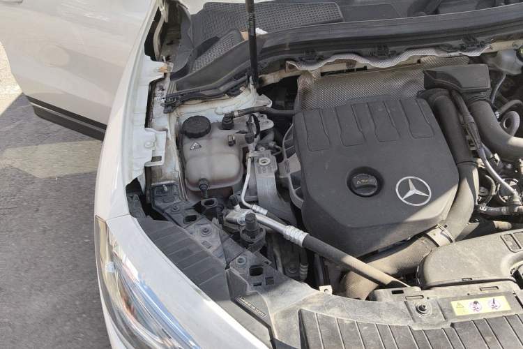 Used Mercedes-Benz GLA 2020 GLA 200 Engine Bay Right