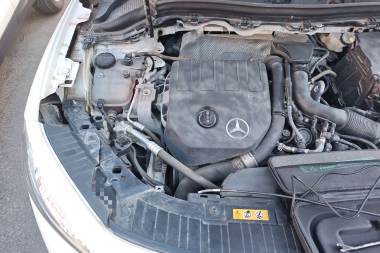 Used Mercedes-Benz GLA 2020 GLA 200 Engine Bay Right