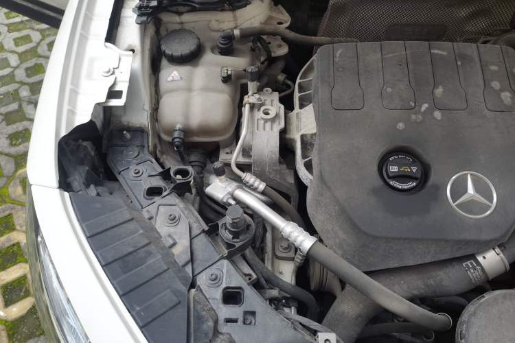 Used Mercedes-Benz GLA 2020 GLA 200 Engine Bay Right