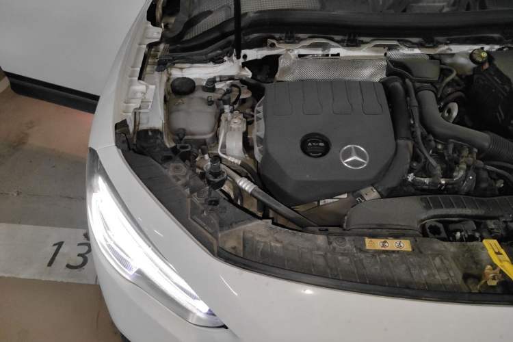Used Mercedes-Benz GLA 2020 GLA 200 Engine Bay Right
