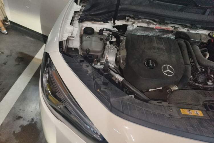 Used Mercedes-Benz GLA 2020 GLA 200 Engine Bay Right