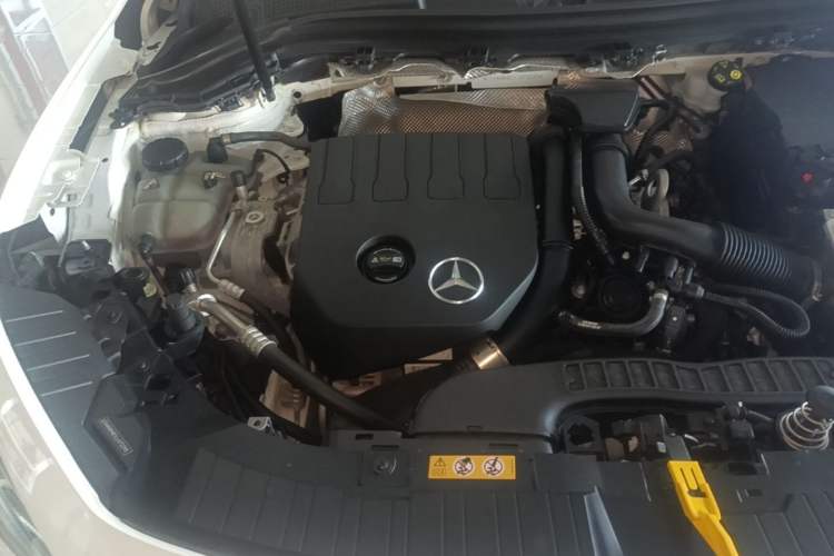 Used Mercedes-Benz GLA 2020 GLA 200 Engine Bay Right