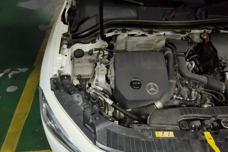 Used Mercedes-Benz GLA 2020 GLA 200 Engine Bay Right