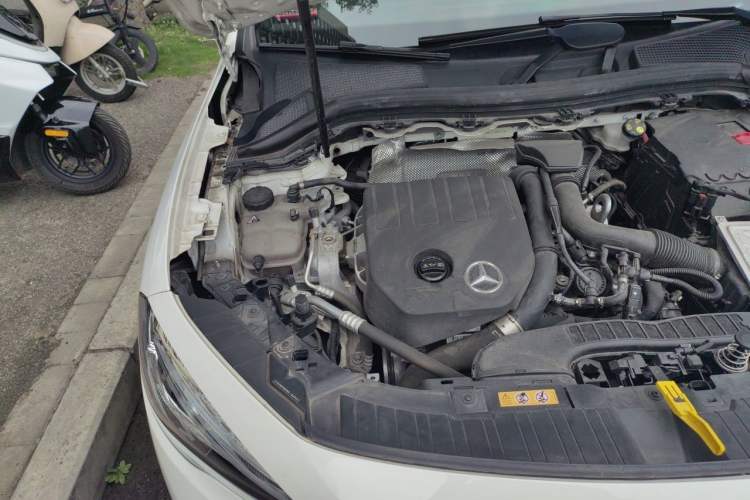Used Mercedes-Benz GLA 2020 GLA 200 Engine Bay Right