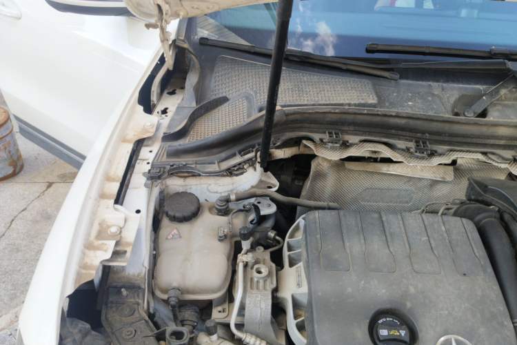 Used Mercedes-Benz GLA 2020 GLA 180 Engine Bay Right