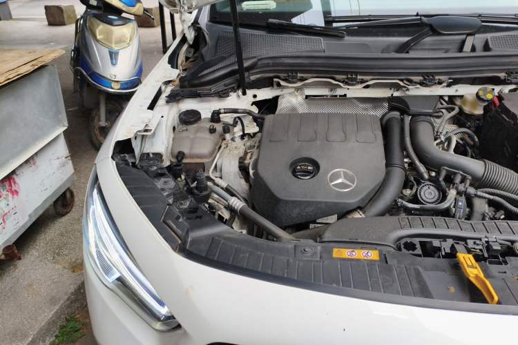 Used Mercedes-Benz GLA 2020 GLA 200 Engine Bay Right