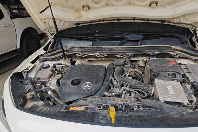 Used Mercedes-Benz GLA 2020 GLA 180 Engine Bay Right