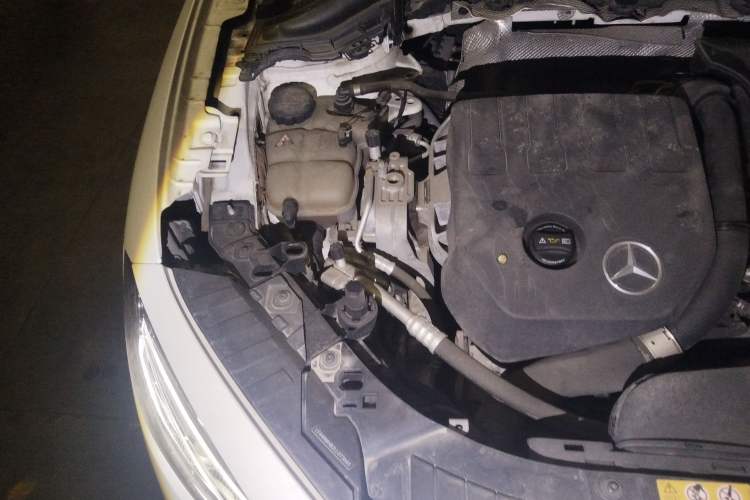 Used Mercedes-Benz GLA 2020 GLA 200 Engine Bay Right