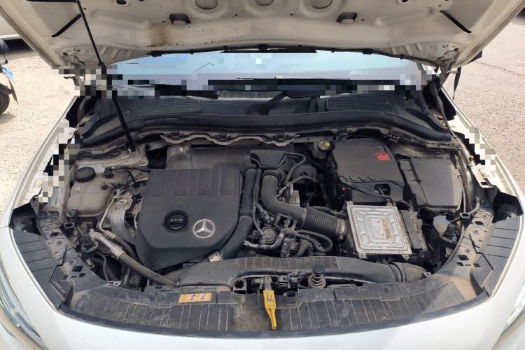 Used Mercedes-Benz GLA 2020 GLA 200 Engine Bay