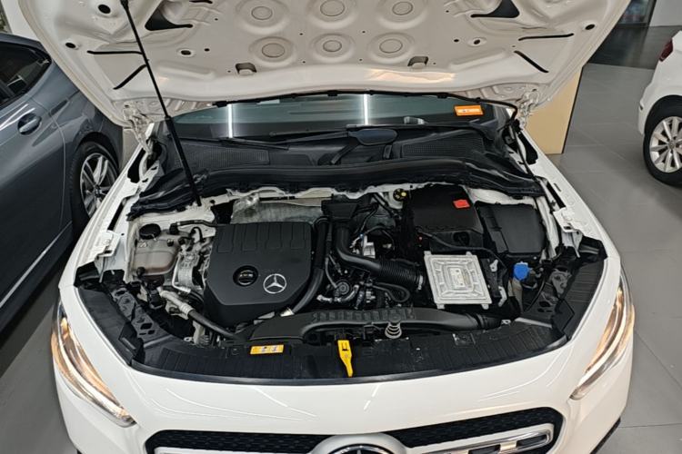 Used Mercedes-Benz GLA 2020 GLA 180 Engine Bay