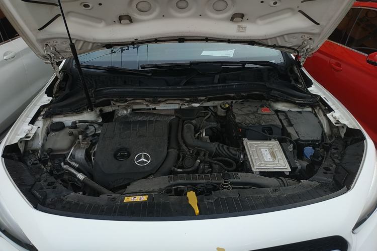 Used Mercedes-Benz GLA 2020 GLA 200 Engine Bay