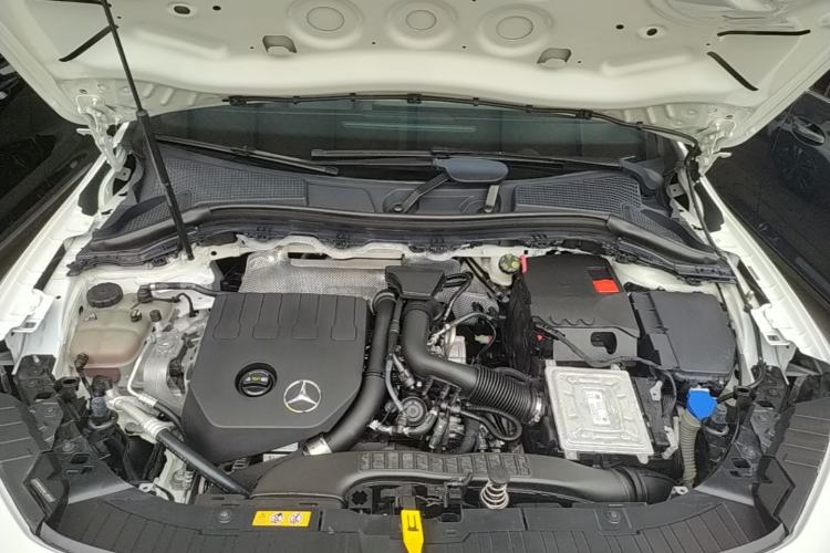 Used Mercedes-Benz GLA 2020 GLA 200 Engine Bay