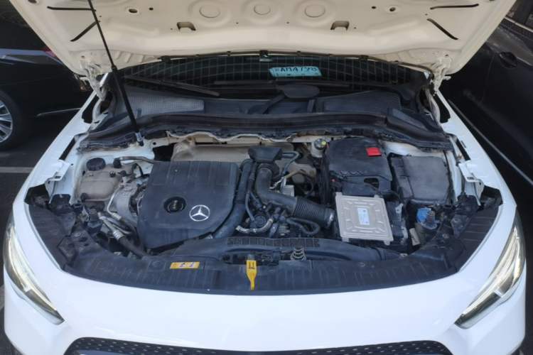 Used Mercedes-Benz GLA 2020 GLA 200 4MATIC Engine Bay