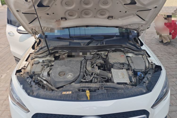 Used Mercedes-Benz GLA 2020 GLA 200 Engine Bay