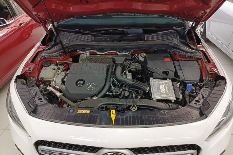 Used Mercedes-Benz GLA 2020 GLA 200 Engine Bay