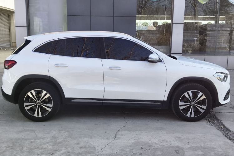 Used Mercedes-Benz GLA 2020 GLA 200 Exterior 2