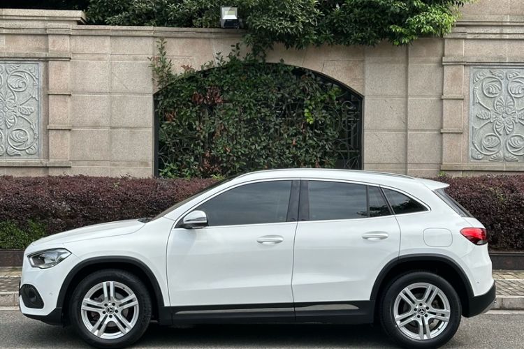 Used Mercedes-Benz GLA 2020 GLA 180 Exterior 2