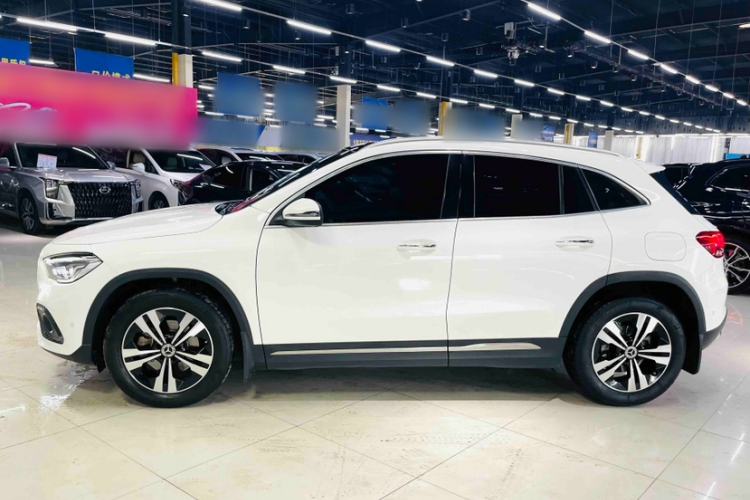 Used Mercedes-Benz GLA 2020 GLA 200 Exterior 2