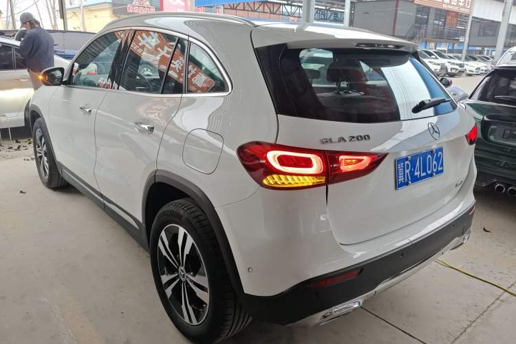 Used Mercedes-Benz GLA 2020 GLA 200 Exterior 2