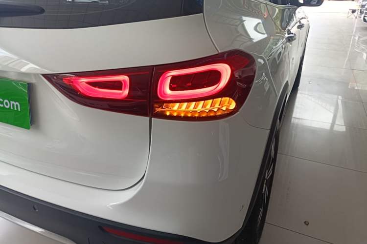 Used Mercedes-Benz GLA 2020 GLA 200 Exterior 3