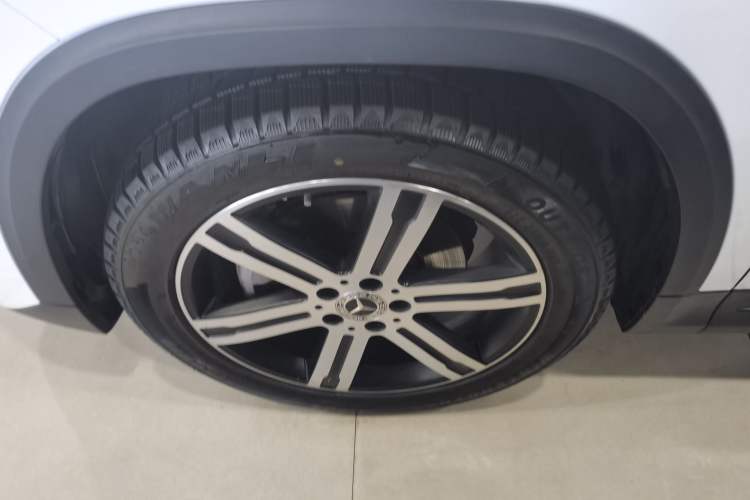 Used Mercedes-Benz GLA 2020 GLA 200 4MATIC Exterior 4