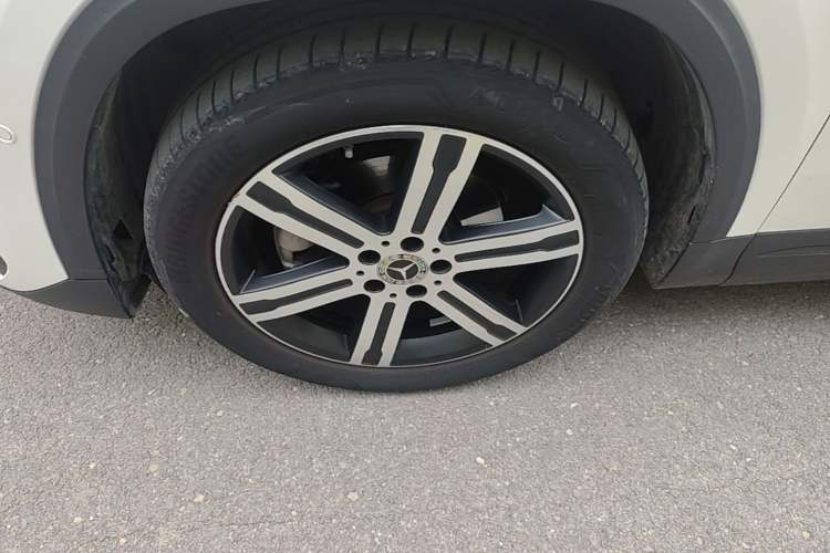 Used Mercedes-Benz GLA 2020 GLA 200 4MATIC Exterior 4