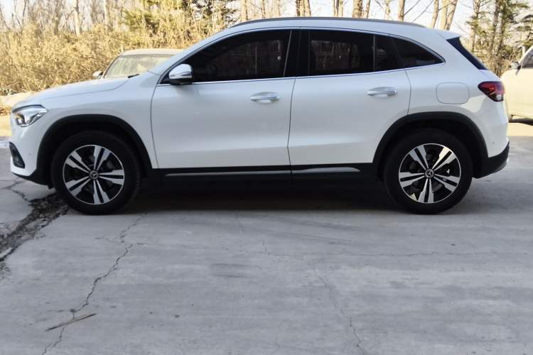 Used Mercedes-Benz GLA 2020 GLA 200 Exterior 5